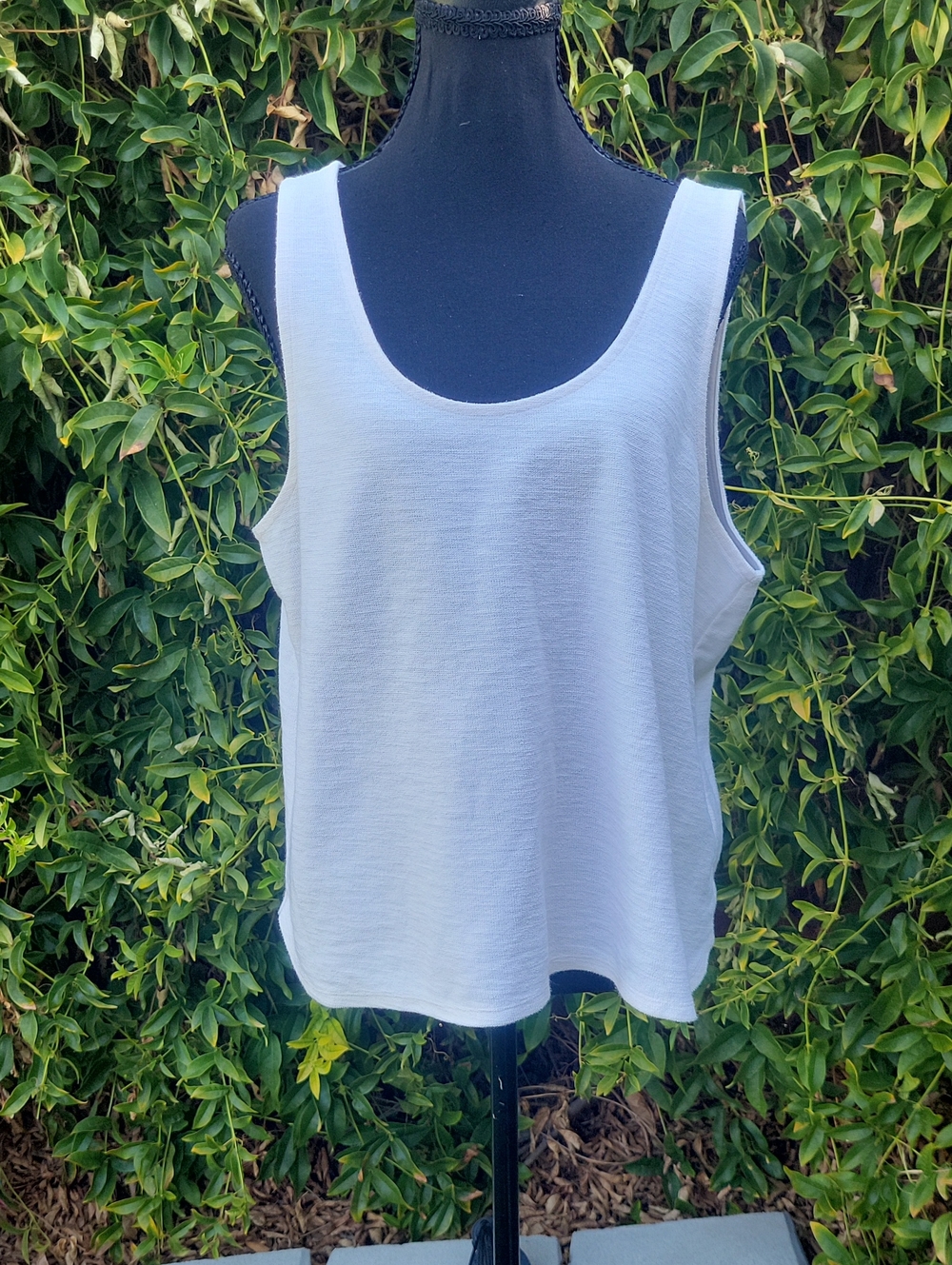Eileen Fisher Cream Scoop Neck Tank Top L